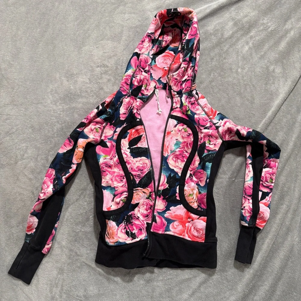Lululemon Scuba -Floral Zip Hoodie Jacket - women’s size 12 - Picture 4 of 6